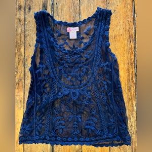 Super lacey sheer top💕